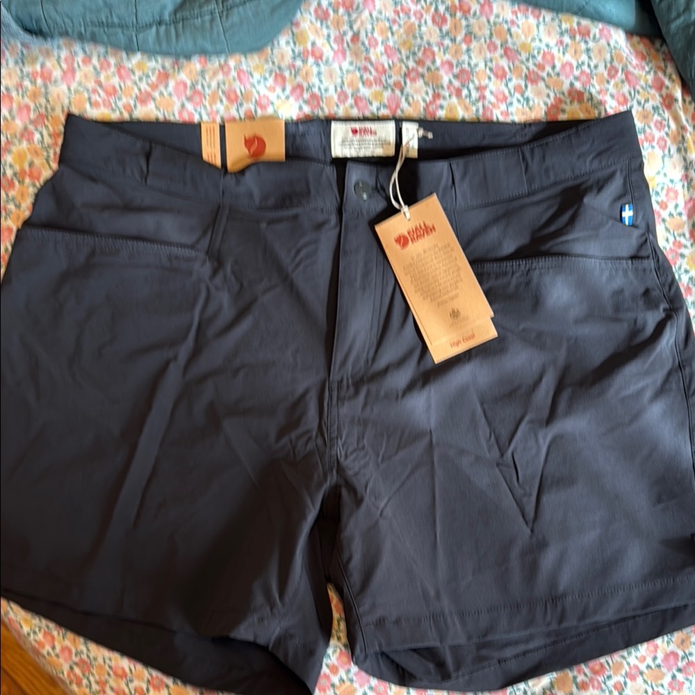 Fjallraven Black Cargo Shorts Modern Above-Knee
